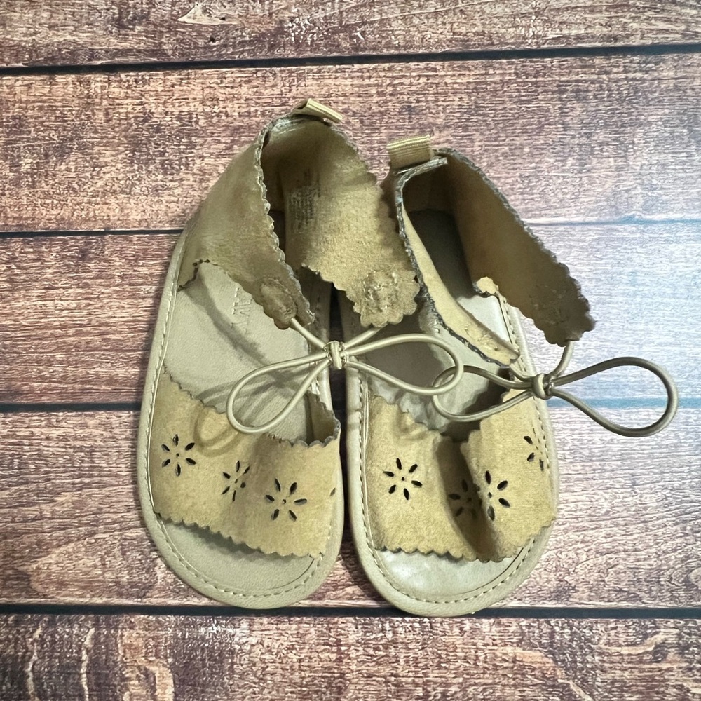 Tan Scalloped Leather Sandals